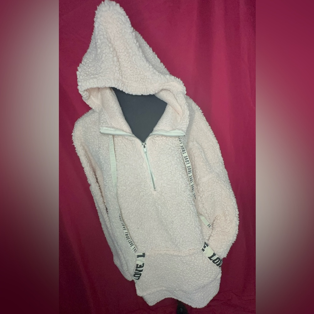 TRUE LOVE (2X) Warm & fuzzy oversized hoodie. (Light pink)